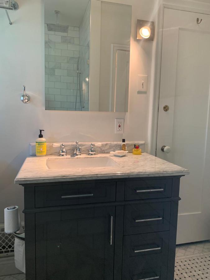 Beautiful Airy Architect-Designed Room And Brand New Private Luxe Bathroom ロサンゼルス エクステリア 写真