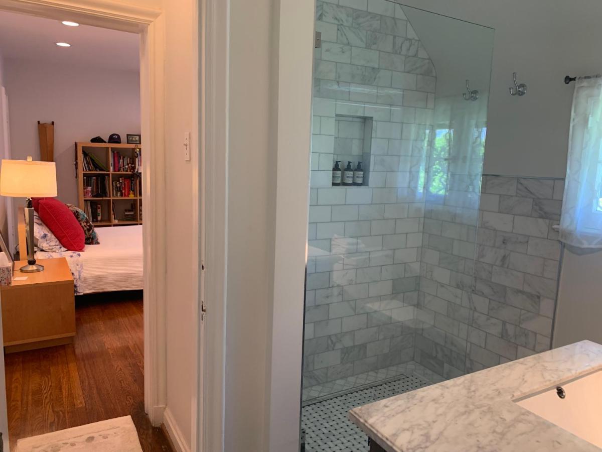 Beautiful Airy Architect-Designed Room And Brand New Private Luxe Bathroom ロサンゼルス エクステリア 写真